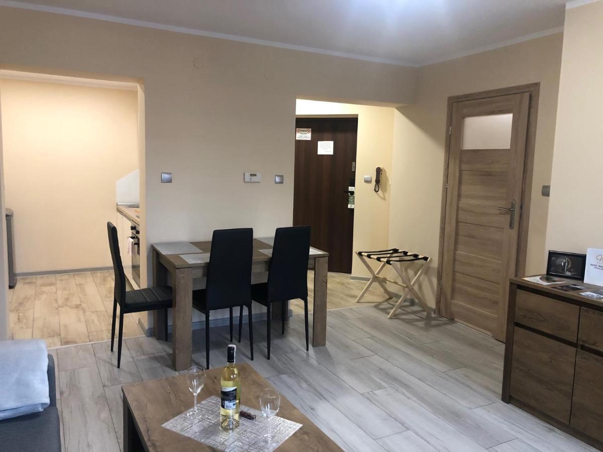 Apartamenty Alicja Dzierżoniów Buitenkant foto